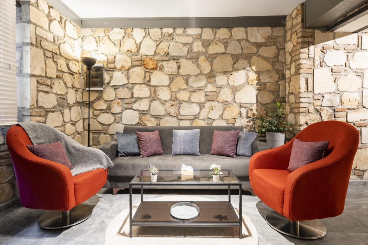 Charming Flat Near Hadrians Gate Antalya Exterior photo